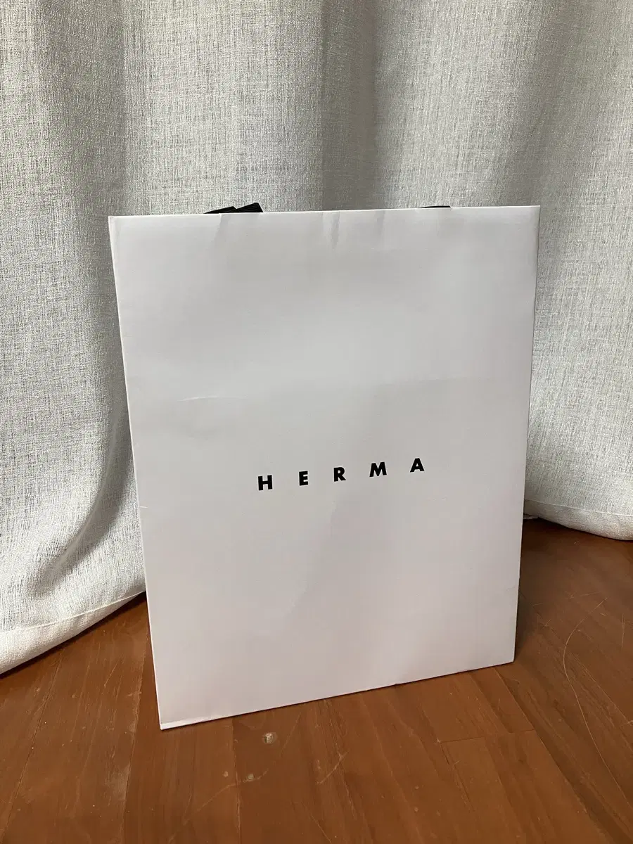 herma 트리플 크로스바디 (정품/새제품/정가 365,000)